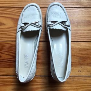 Franco Sarto Beige Cream Leather Kitten Heel Loafers, EUC, 8